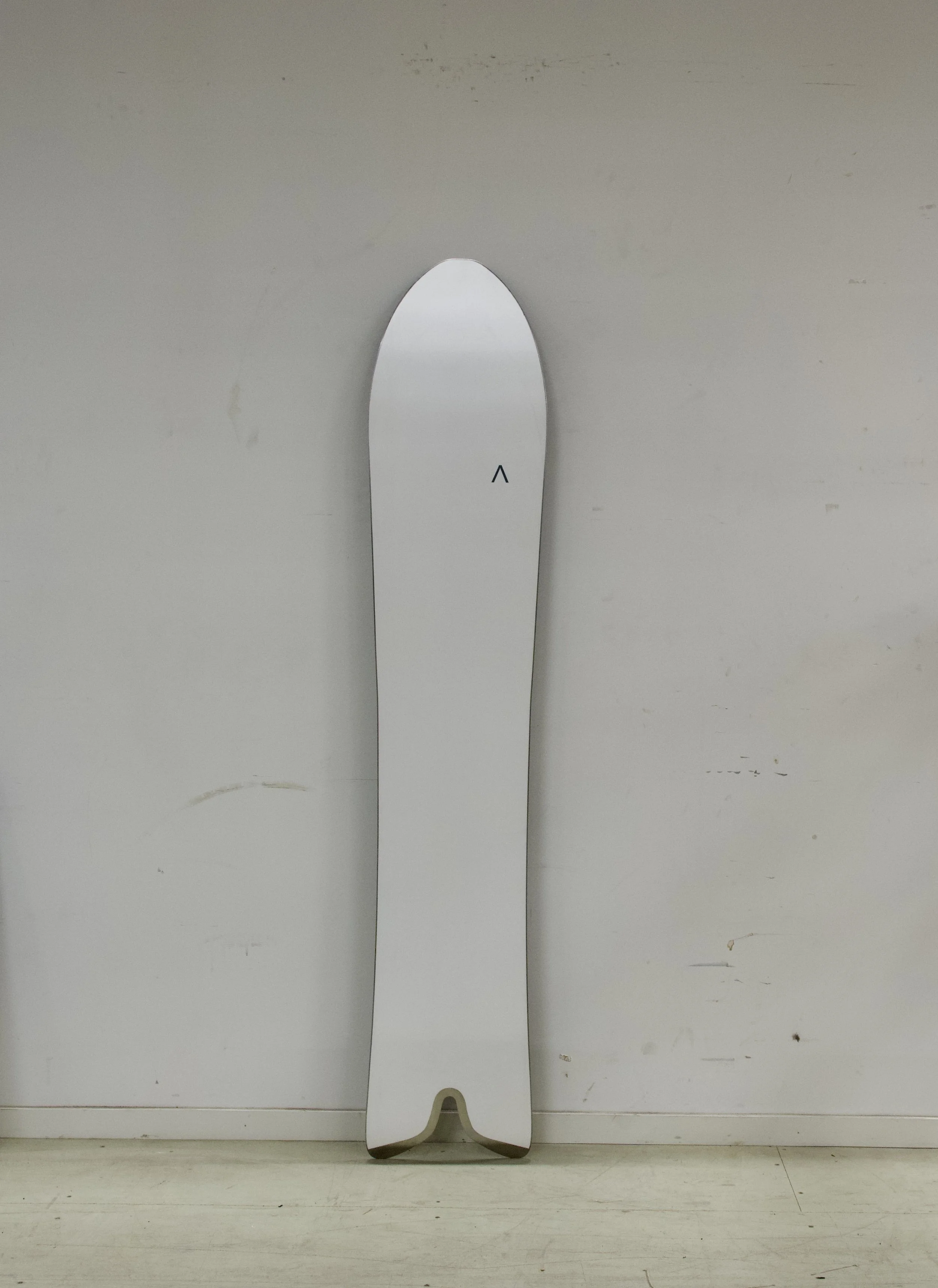 MT1542 NAVY/WHITE – 160 CM — Fjell^